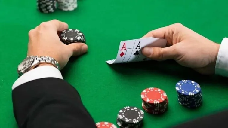 Trò Chơi Xì Tố Tại V9Bet: Hướng Dẫn Chuyên Sâu